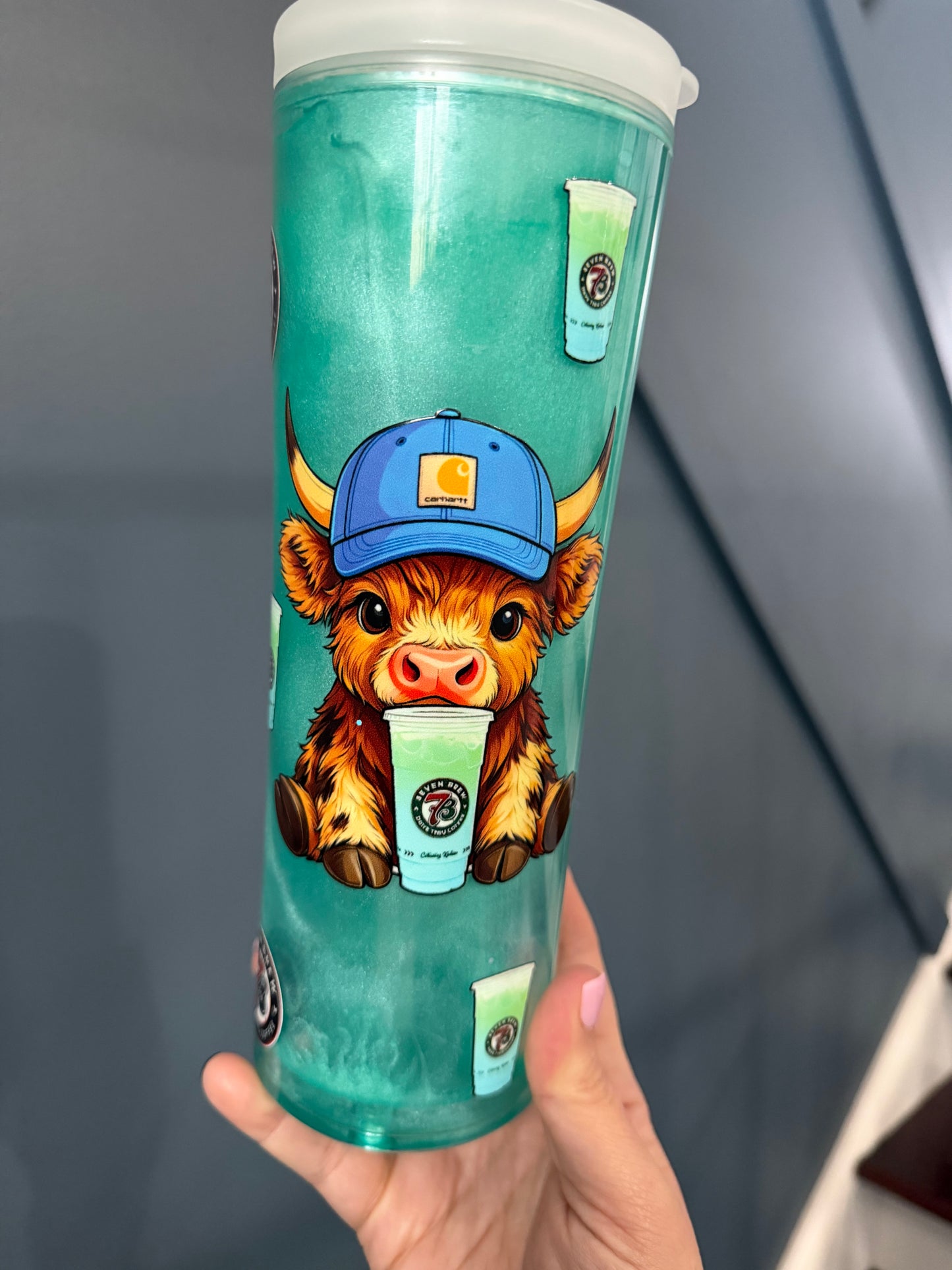 25oz 7Brew Snowglobe Tumbler